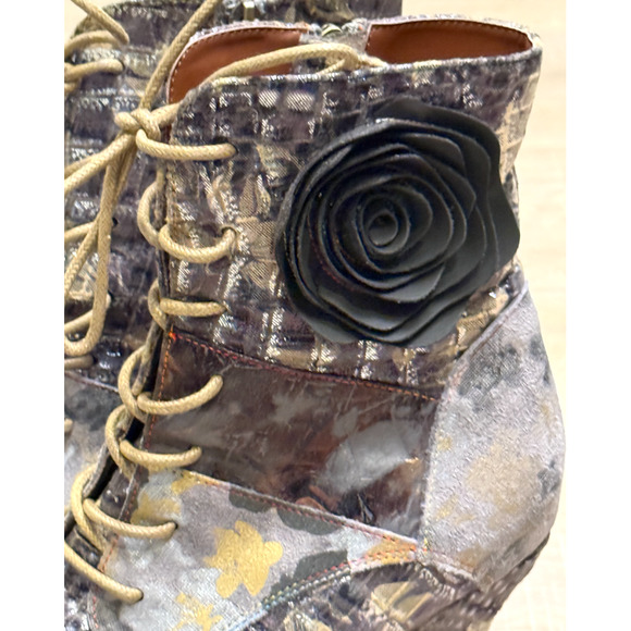 NEW L'ARTISTE SPRING STEP GRAY FLORAL PATCHWORK ANKLE BOOTS BOOTIES 38 US 7.5 8 - Picture 3 of 13